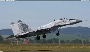 kockatá 0921 nad RWY v PN počas NLD