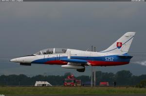 L-39CM 5252 s Lolom za kniplom
