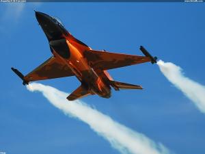 elegantná F-16 3 na záver