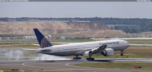 Boeing 777-224ER Continental Airlines