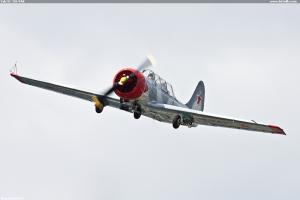 Yak-52  OM-YAK