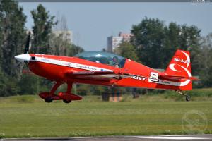 Extra 330