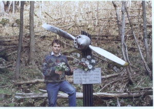 Pomník letcom. Skalka 1994.