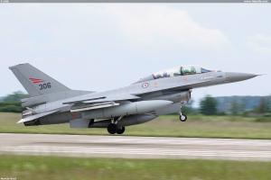 F-16B