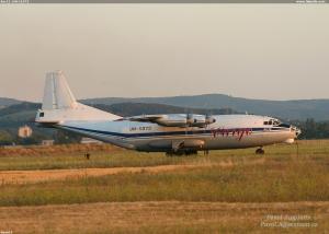An-12  UN-11373